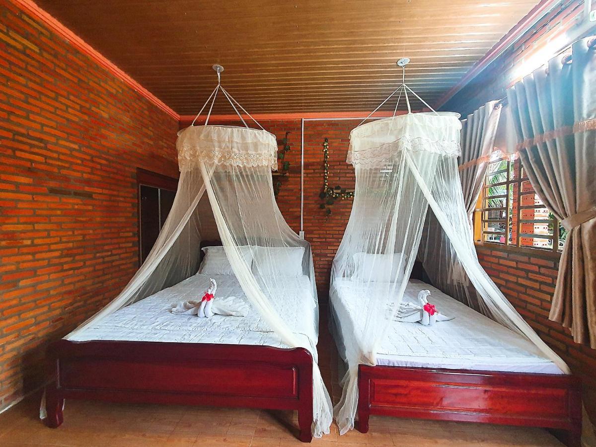 Thuy Tien Ecolodge Cat Tien Exteriör bild